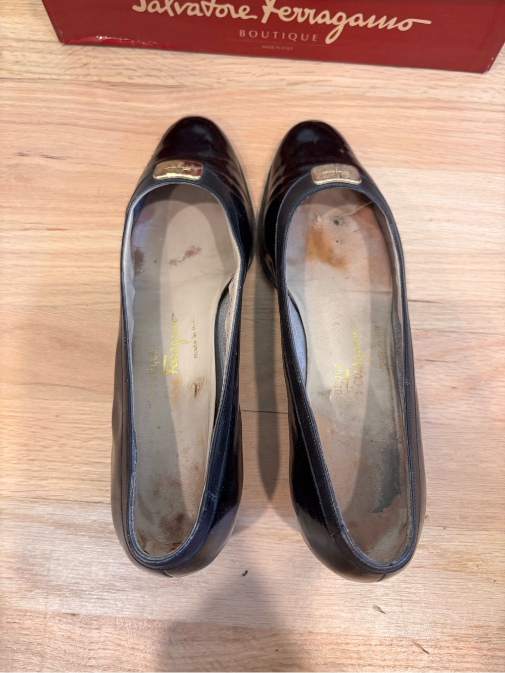 Salvatore Ferragamo black patent leather heels size US 10 - Picture 3 of 11